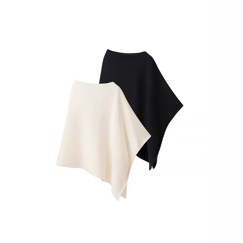 Damen Feiner Strickponcho mit asymmetrischem Saum und U‑Boot‑Ausschnitt Nord Taschen