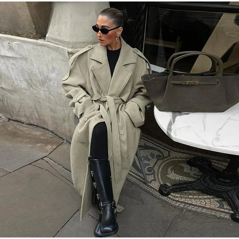 Damen Extravaganter Oversize-Mantel im Maxilänge aus Wollmix mit betonter Schulterpasse und weiten Aufschlägen Nord Taschen