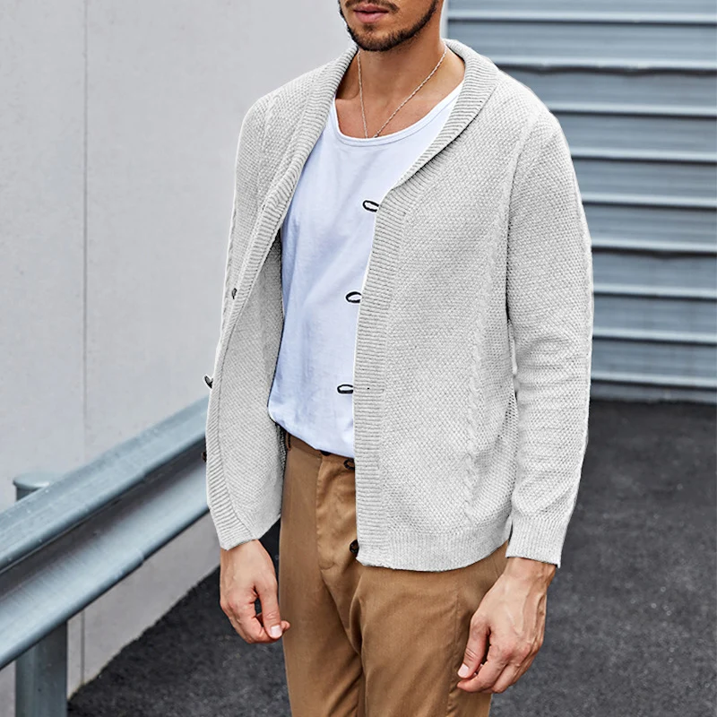 Herren Feinstrick-Cardigan mit Schalkragen, Karabiner-Verschlüssen und Strukturstrick Nord Taschen