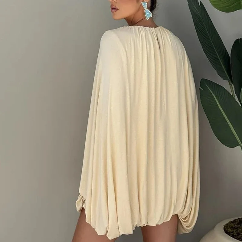 Damen Cape-Minikleid mit Faltenwurf und seitlichen Ärmelschlitzen Nord Taschen