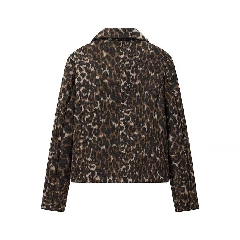 Damen Boxy‑Kurzjacke mit Leopardenmuster, Hemdkragen und aufgesetzten Pattentaschen Nord Taschen