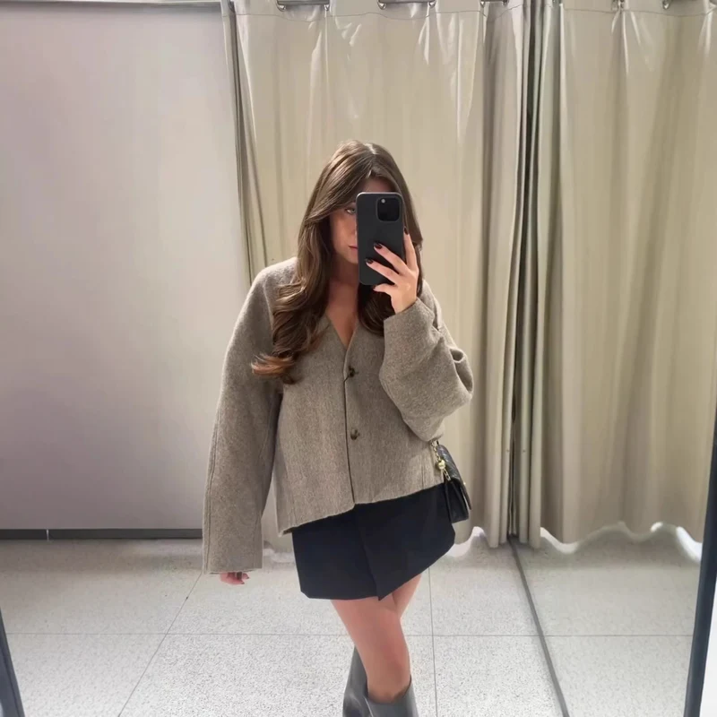 Damen Boxy Kurzjacke aus Wollmix mit V‑Ausschnitt und Zwei‑Knopf‑Verschluss Nord Taschen