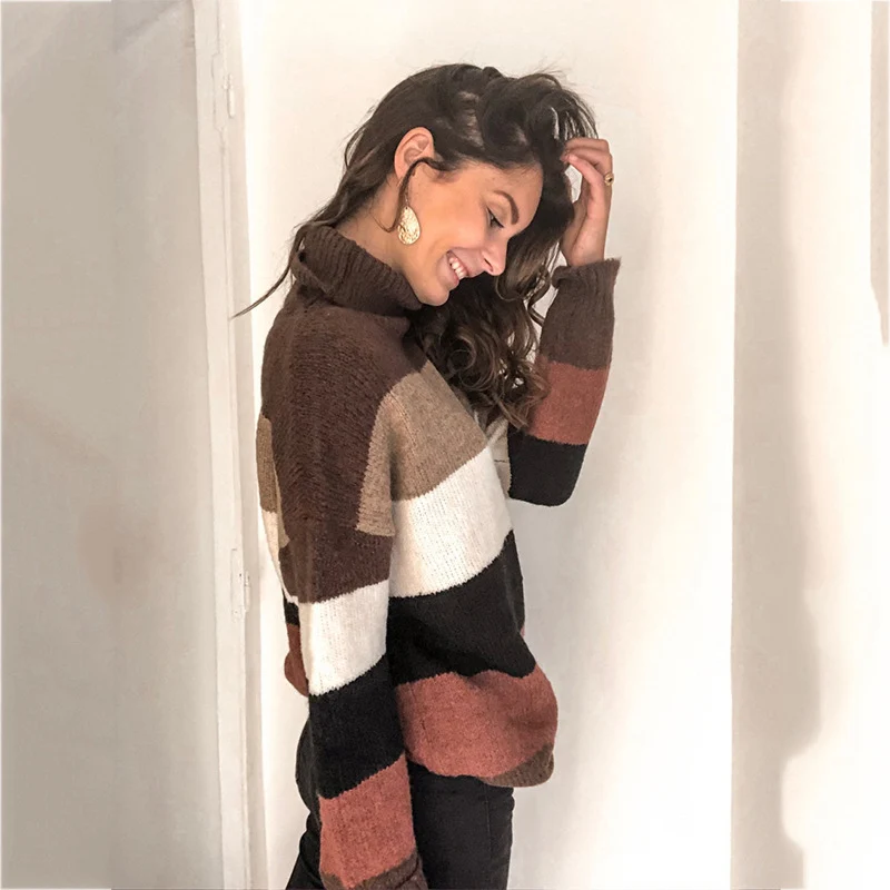 Damen Oversize-Blockstreifen-Rollkragenpullover aus fluffigem Strick Nord Taschen