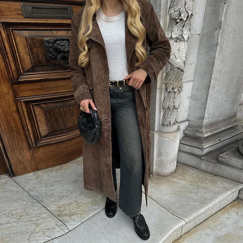 Damen Langer Veloursledermantel im minimalistischen Trench‑Look mit soften Revers Nord Taschen