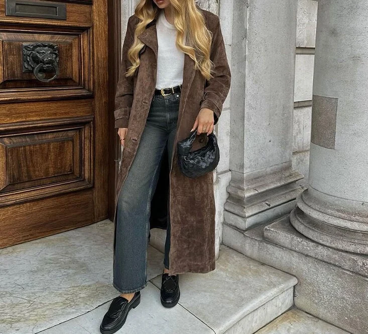 Damen Langer Veloursledermantel im minimalistischen Trench‑Look mit soften Revers Nord Taschen