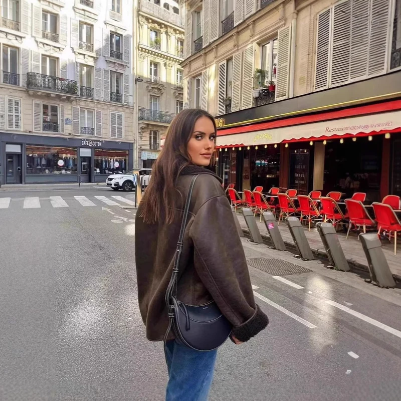 Damen Kurzjacke im Lammfell‑Look mit Teddyfutter und Knopfleiste Nord Taschen