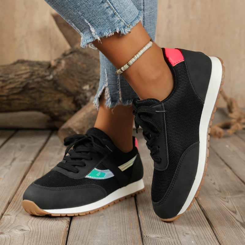 Damen leichte Retro-Lauf-Sneaker mit verstärkter Zehenkappe, atmungsaktivem Mesh-Obermaterial und profilierter Gummilaufsohle Nord Taschen