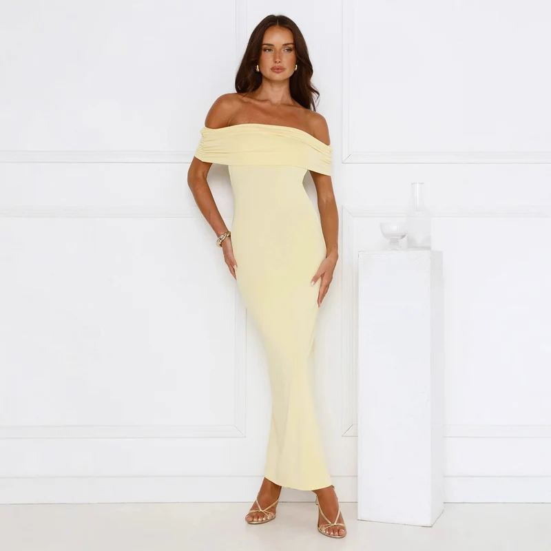 Damen Elegantes Maxikleid mit Off-Shoulder Schnitt und figurbetonter Passform