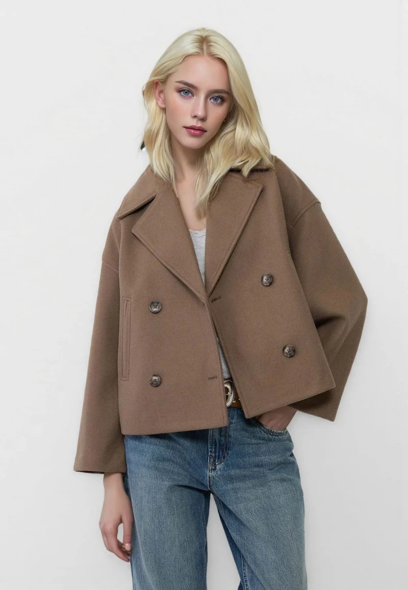 Damen Kurzer Doppelreihiger Wollmix-Mantel mit Oversize-Revers Nord Taschen