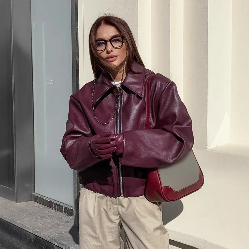 Damen Kurze Oversize Kunstlederjacke mit Hemdkragen und elastischem Saum Nord Taschen