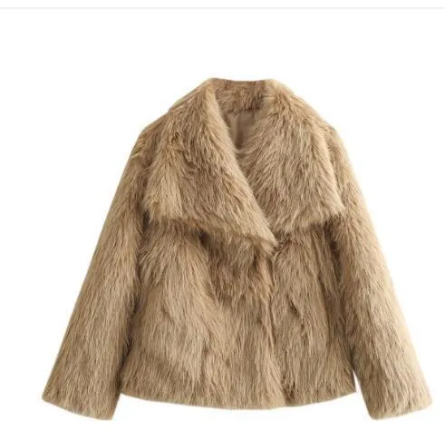 Damen Kurze Kunstfelljacke mit voluminösem Schalkragen Nord Taschen