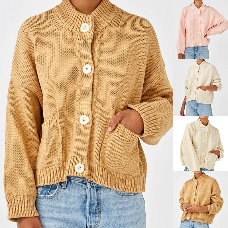 Damen Kurzer Boxy-Cardigan aus Grobstrick mit hoher Knopfleiste und Eingrifftaschen Nord Taschen