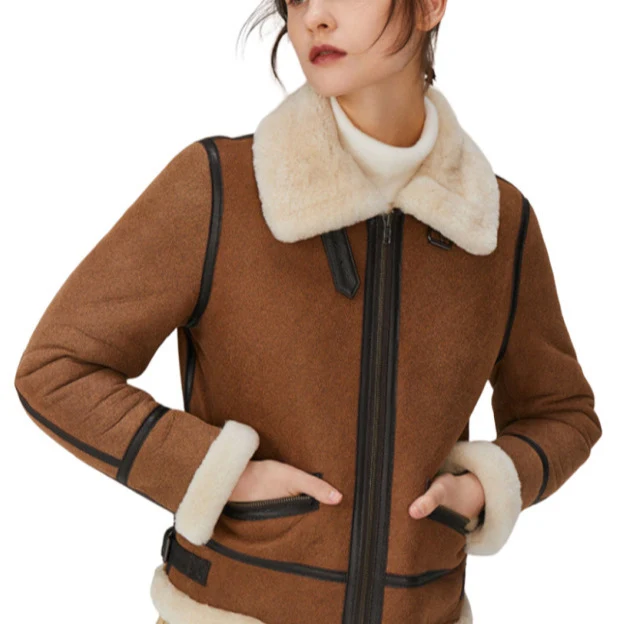 Damen Kurz geschnittene Aviator Lammfell‑Imitatjacke mit Teddyfutter und Kunstlederbesatz Nord Taschen