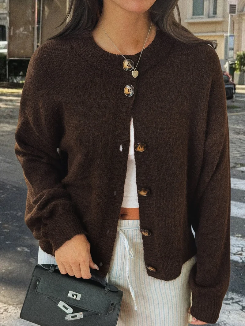 Damen kuschelige Strickjacke mit Oversize-Schnitt und Hornoptik-Knöpfen Nord Taschen