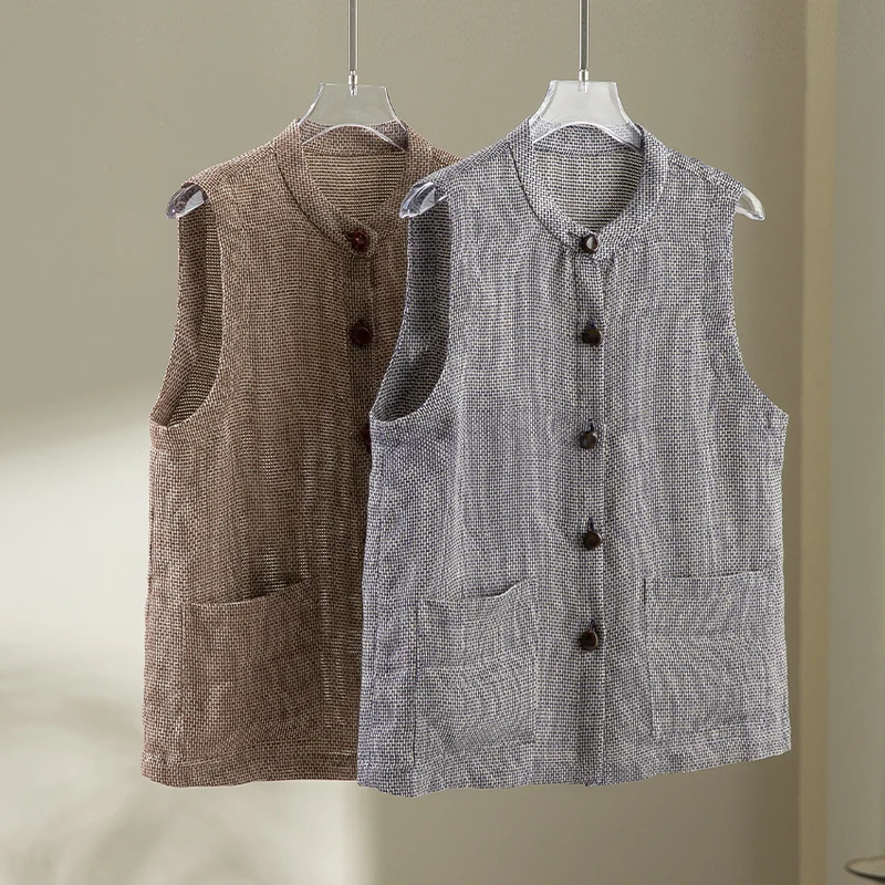 Damen Ärmellose Strickweste mit Stehkragen, Knopfleiste und aufgesetzten Taschen Nord Taschen