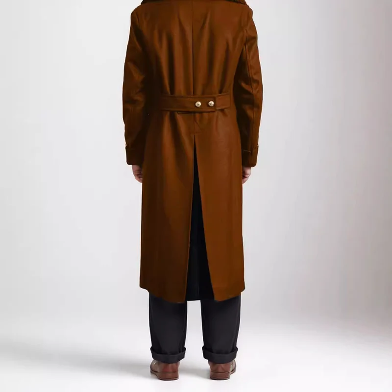 Herren Longline-Mantel im Military‑Look mit breitem Schalkragen und markanten Zierknöpfen Nord Taschen