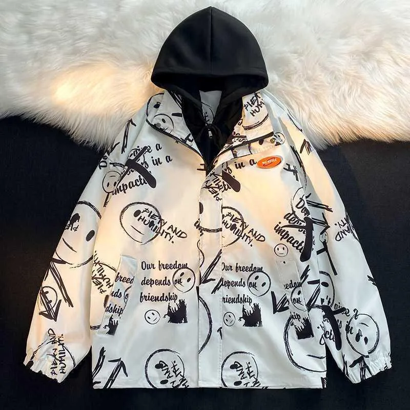 Herren mehrlagige Übergangsjacke mit Kapuzen-Innenlayer und Smiley-Graffiti-Print Nord Taschen