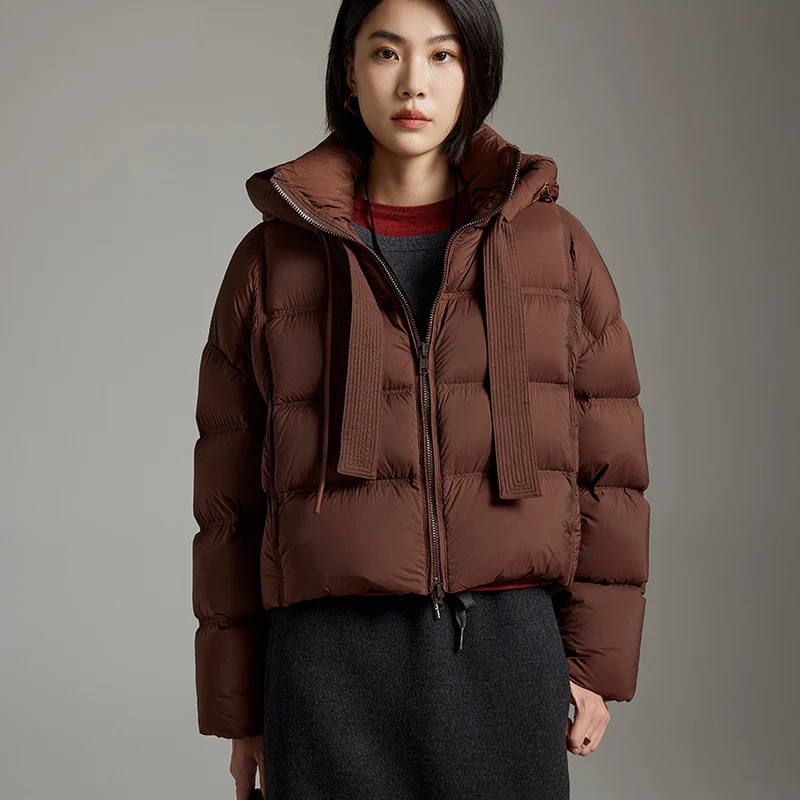 Damen Kurz geschnittene Boxy-Steppjacke mit voluminöser Kapuze und Kordelzug Nord Taschen
