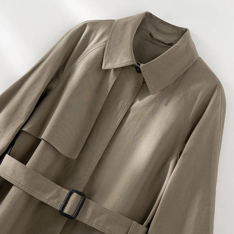 Damen Klassischer Trenchcoat mit Gürtel und Sturmblende Nord Taschen