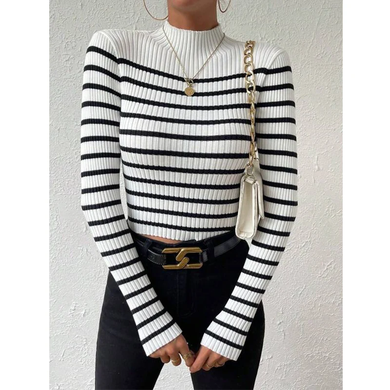 Damen Feinstrick-Pullover mit kurzem Stehkragen, Rippenstruktur und maritimen Streifen Nord Taschen