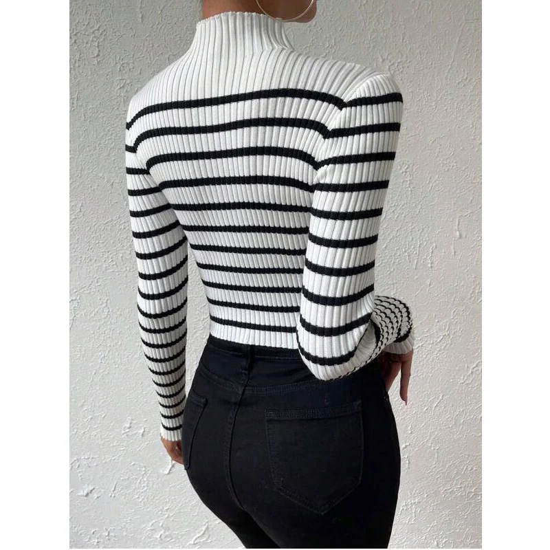 Damen Feinstrick-Pullover mit kurzem Stehkragen, Rippenstruktur und maritimen Streifen Nord Taschen