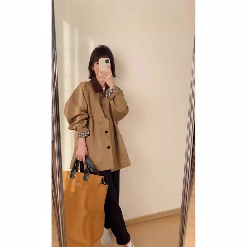 Damen Weite Kurzjacke im Caban-Stil mit Kontrastkragen Nord Taschen