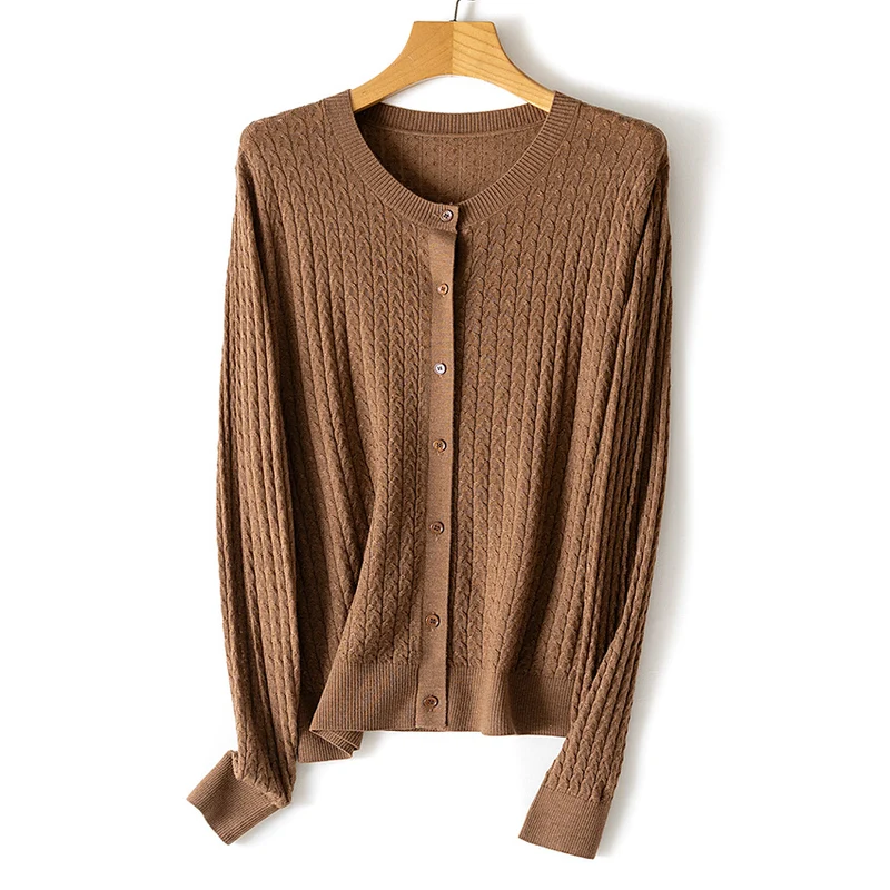 Damen Feiner Strick-Cardigan mit Zopfmuster, Rundhals und Knopfleiste Nord Taschen