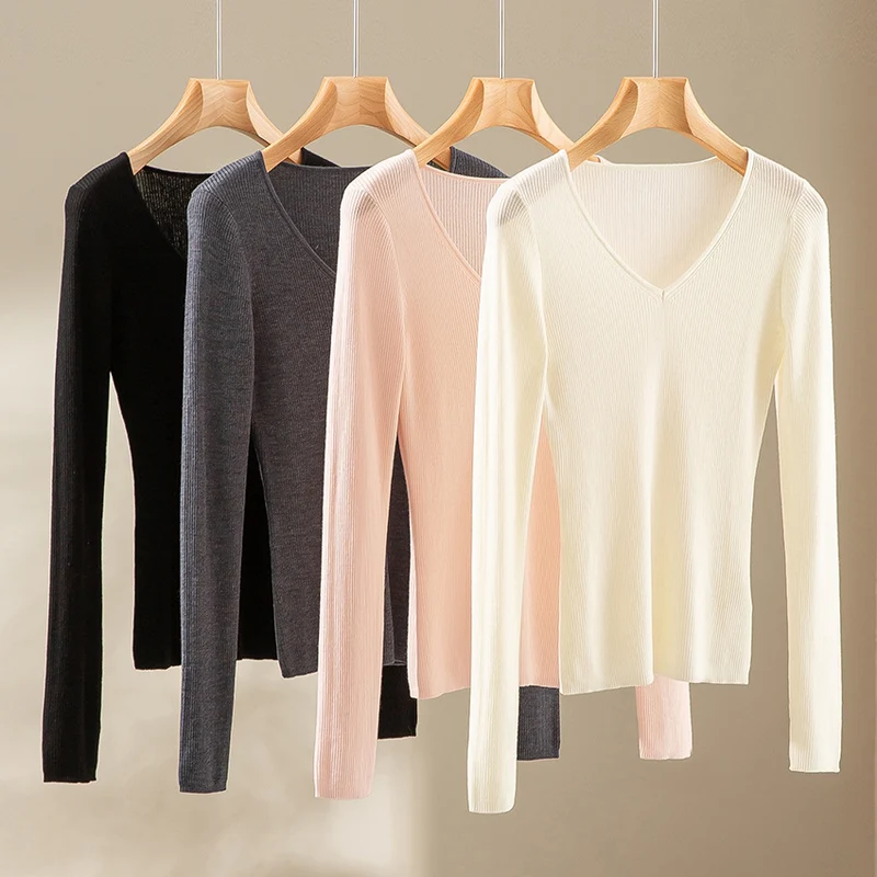 Damen Feiner Rippenstrickpullover mit tiefem V-Ausschnitt und taillierter Passform Nord Taschen