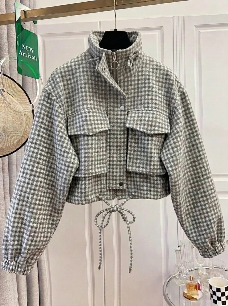 Damen Karo-Cropped-Jacke mit Stehkragen, Tunnelzug und elastischen Bündchen Nord Taschen