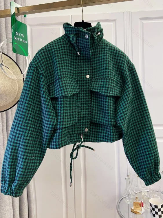 Damen Karo-Cropped-Jacke mit Stehkragen, Tunnelzug und elastischen Bündchen Nord Taschen