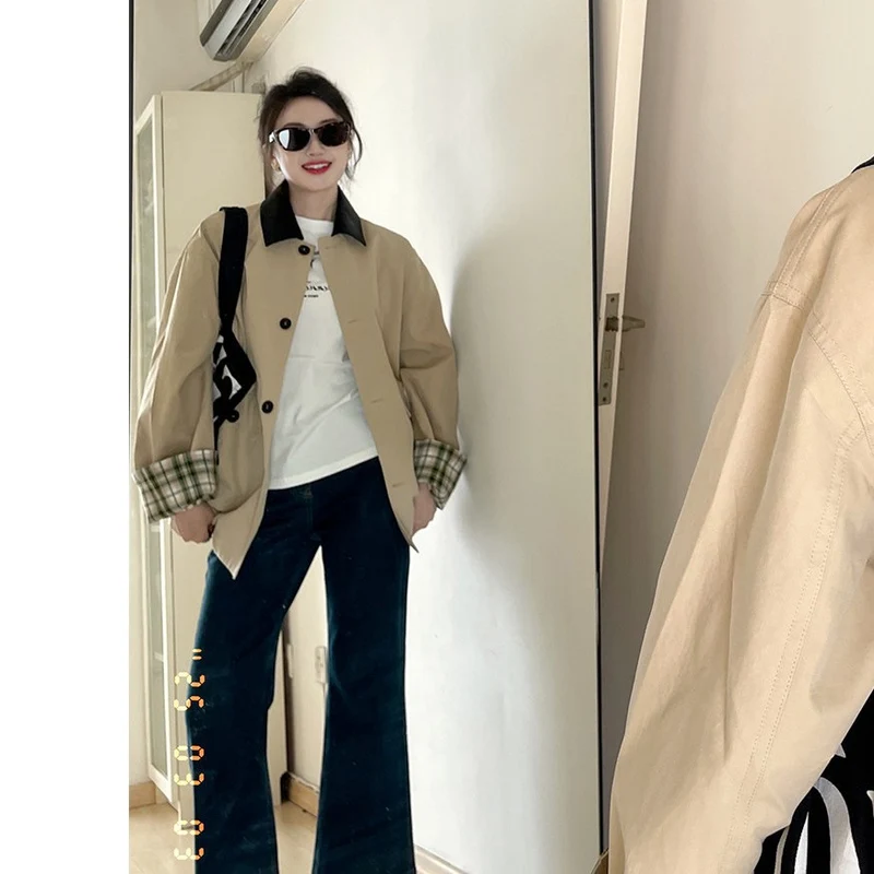Damen Kurztrenchjacke im Oversize-Schnitt mit Kontrastkragen und karierten Umschlagmanschetten Nord Taschen
