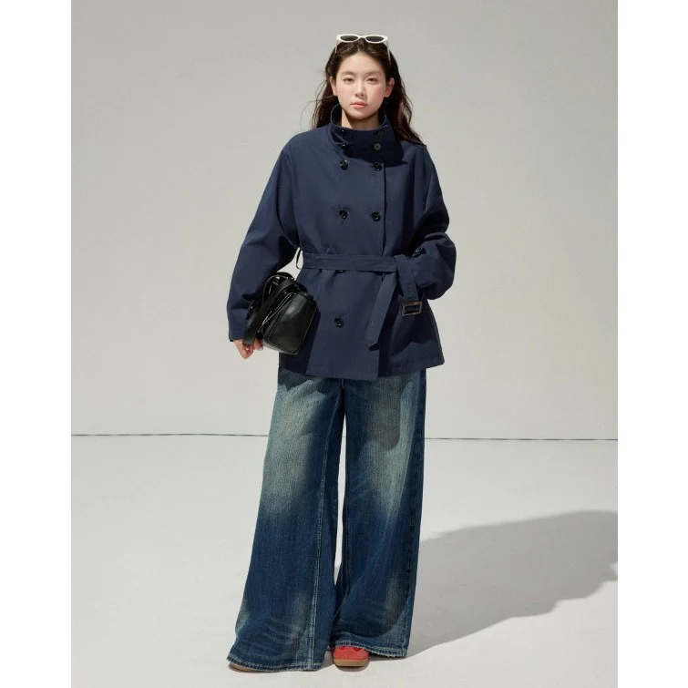 Damen Kurztrenchcoat mit taillierendem Gürtel und doppeltreiher Knopfleiste Nord Taschen