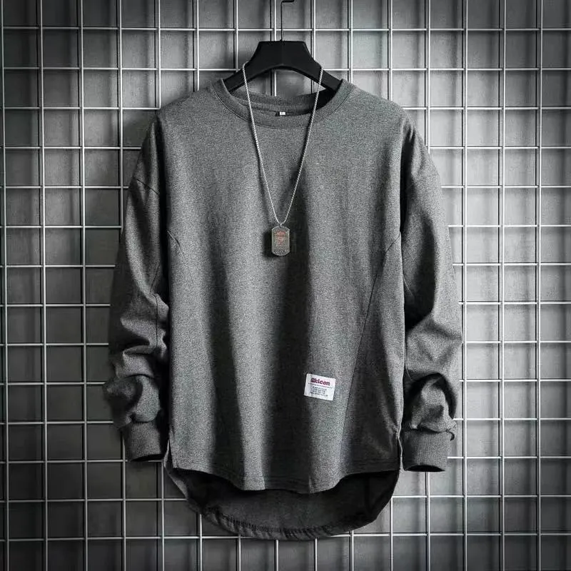 Herren weites Langarm-Sweatshirt mit verlängertem Rückensaum und aufgenähtem Label Nord Taschen