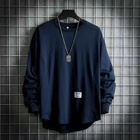 Herren weites Langarm-Sweatshirt mit verlängertem Rückensaum und aufgenähtem Label Nord Taschen