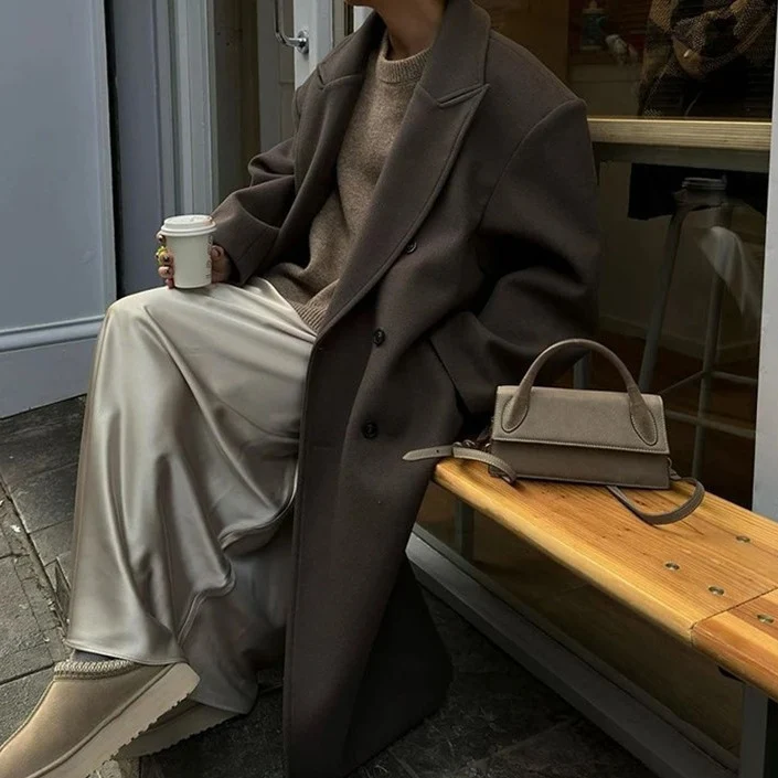 Damen Doppelreihiger Maxi-Wollmix-Mantel mit schmaler Silhouette und fallendem Revers Nord Taschen
