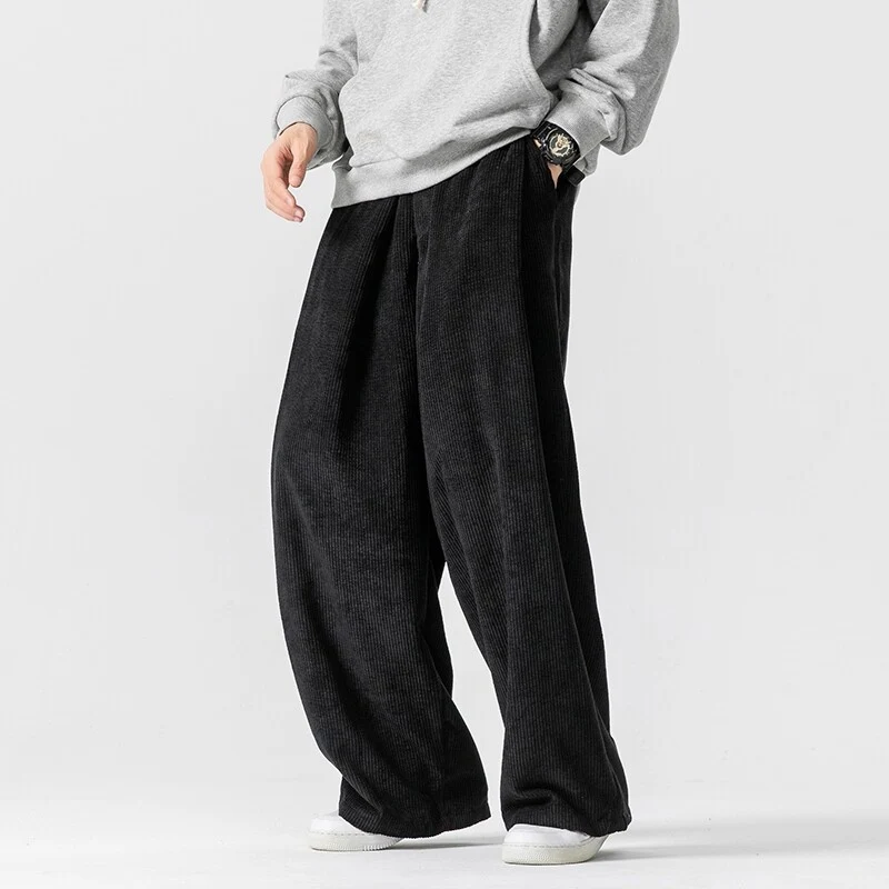 Herren Weite Cordhose mit Bundfalten und Relaxed-Silhouette Nord Taschen
