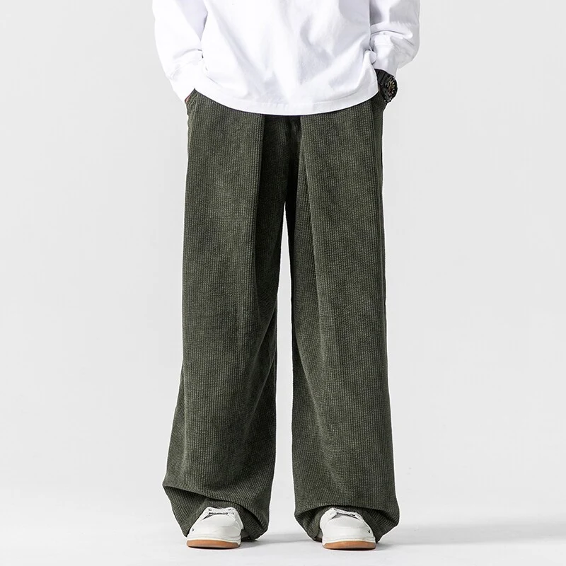 Herren Weite Cordhose mit Bundfalten und Relaxed-Silhouette Nord Taschen