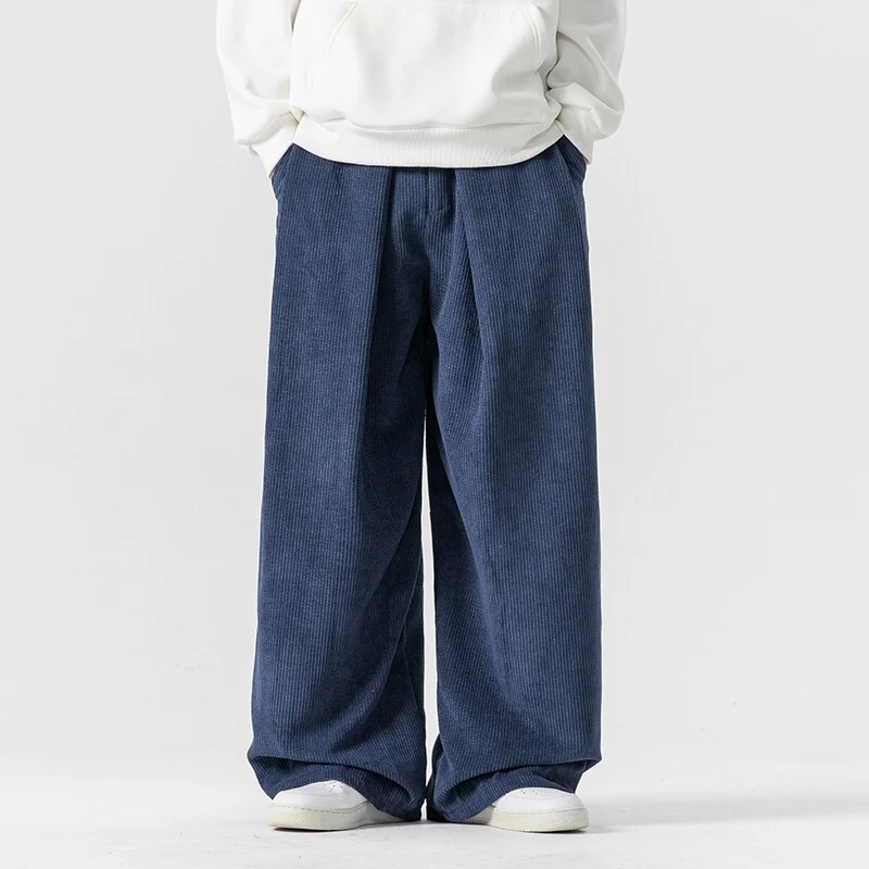 Herren Weite Cordhose mit Bundfalten und Relaxed-Silhouette Nord Taschen