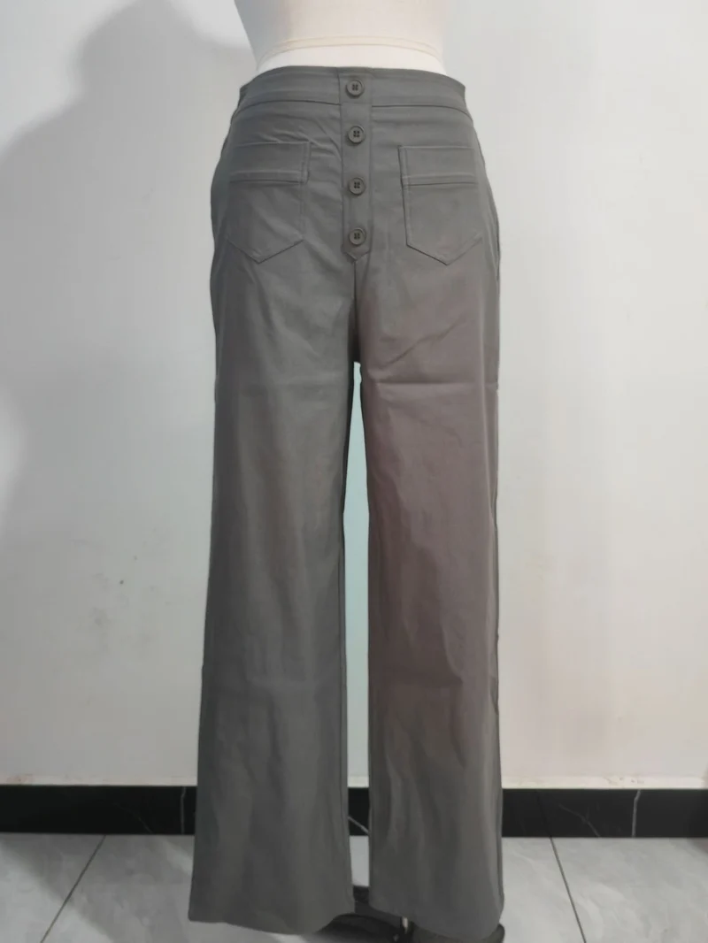 Damen Hochtaillierte weite Hose mit Knopfleiste und aufgesetzten Taschen Nord Taschen