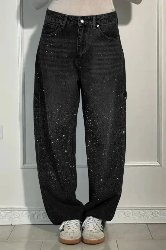 Damen High-Waist Jeans im weiten Cargo-Schnitt mit funkelndem Strassbesatz Nord Taschen