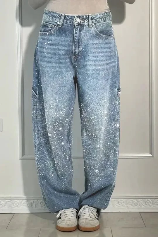 Damen High-Waist Jeans im weiten Cargo-Schnitt mit funkelndem Strassbesatz Nord Taschen