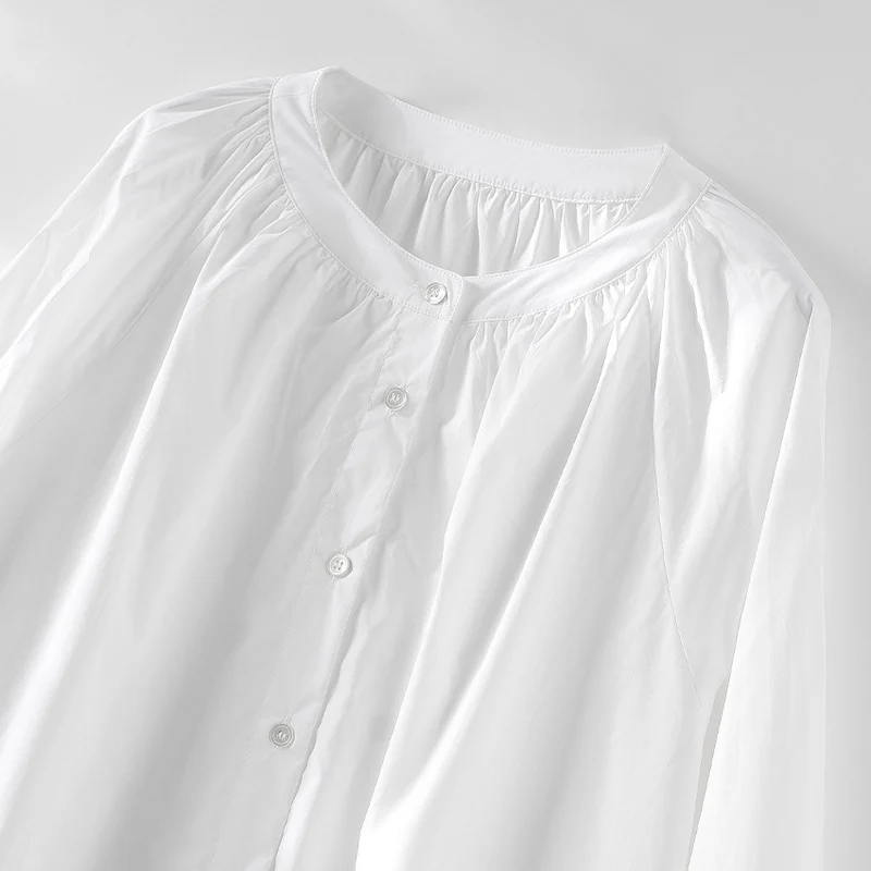 Damen Bluse mit Rundhalsausschnitt, durchgehender Knopfleiste und geraffter Passe Nord Taschen