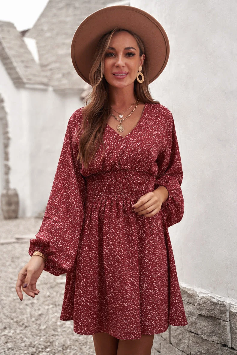 Damen zeitloses Kleid mit Raffungen