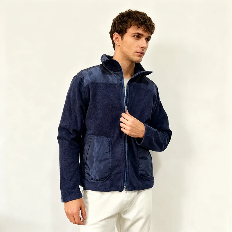Herren Fleecejacke mit Stehkragen, Zwei‑Material‑Panel und Reißverschluss Nord Taschen