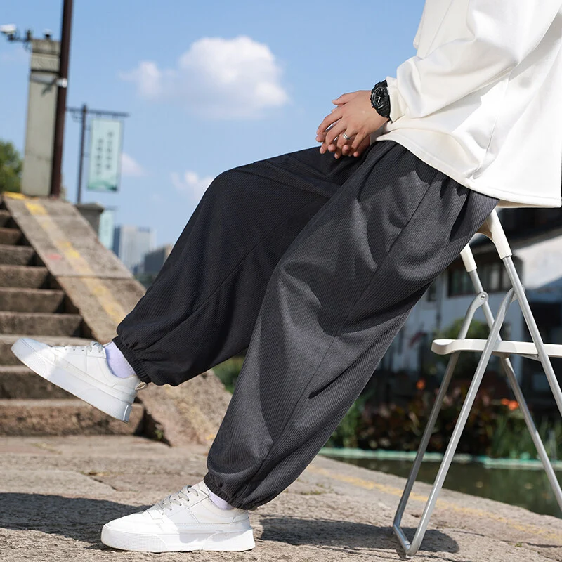 Herren Weite Cord-Loungehose mit Tunnelzug, gerippter Cordstruktur und elastischen Bündchen Nord Taschen