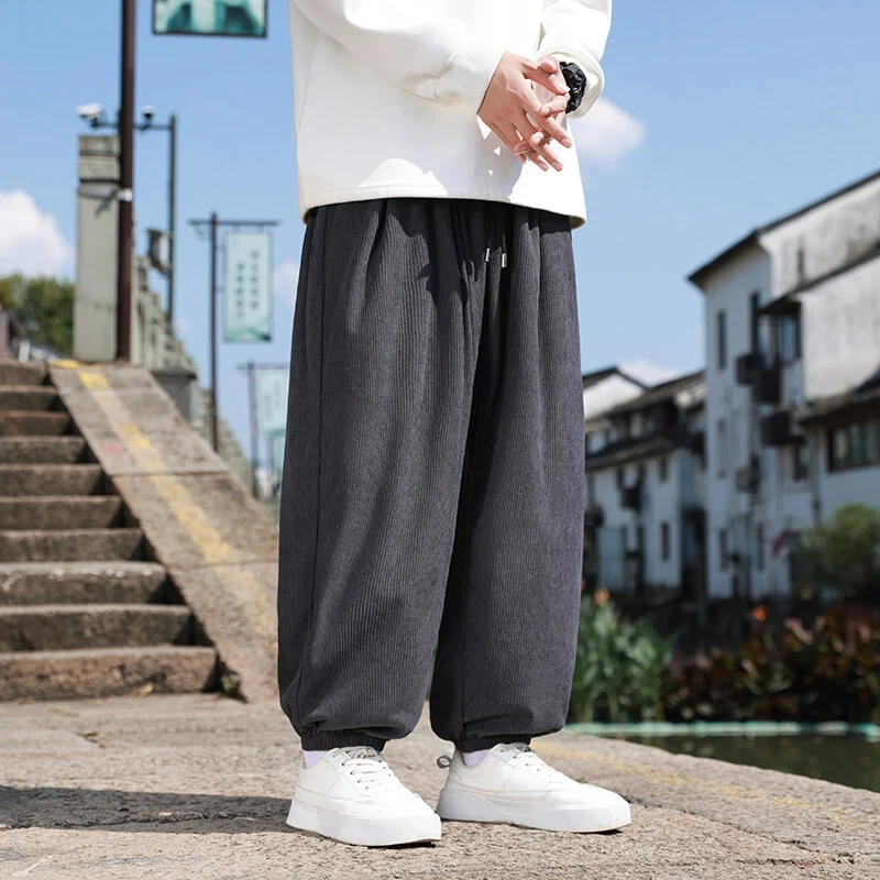 Herren Weite Cord-Loungehose mit Tunnelzug, gerippter Cordstruktur und elastischen Bündchen Nord Taschen