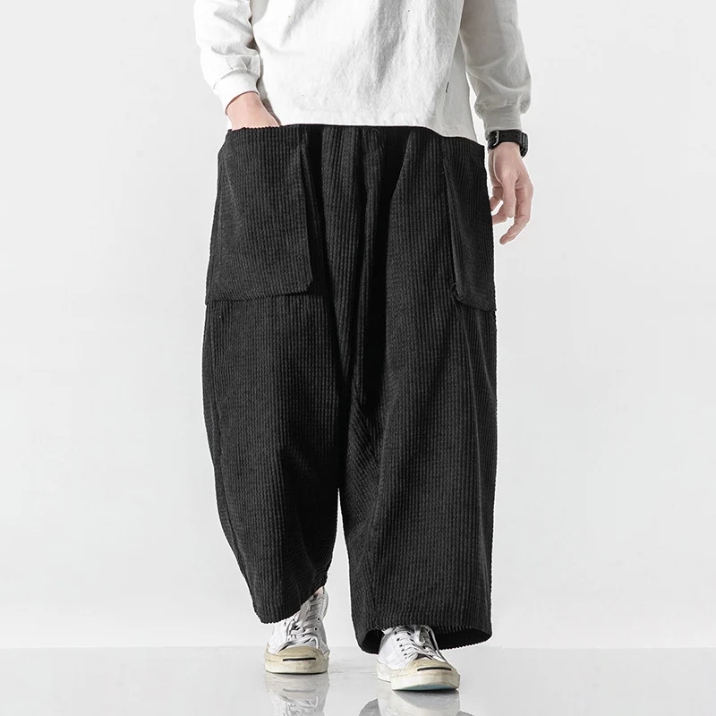 Herren Weite Cord-Culotte mit großen aufgesetzten Klappentaschen Nord Taschen