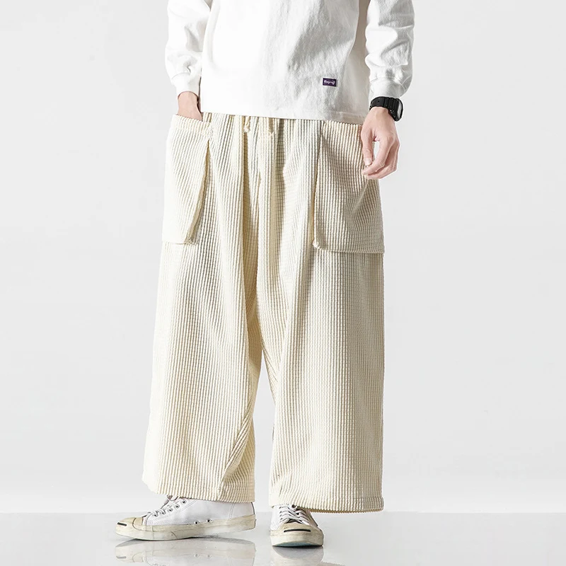 Herren Weite Cord-Culotte mit großen aufgesetzten Klappentaschen Nord Taschen