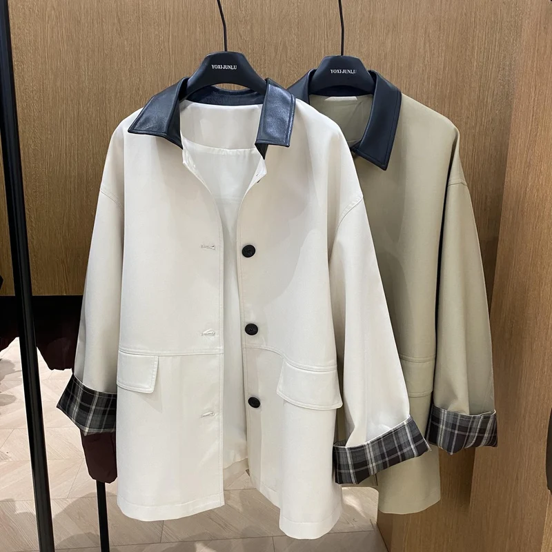 Damen Kurzjacke im Oversize-Trenchstil mit kontrastkragen aus Kunstleder und karierter Umschlagmanschette Nord Taschen