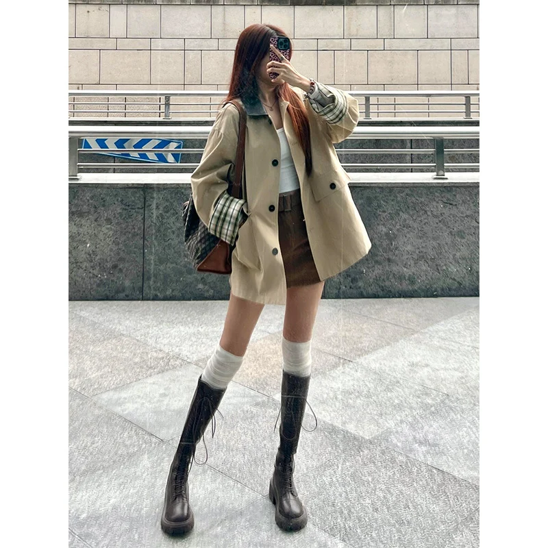 Damen Kurzjacke im Oversize-Boxy-Schnitt mit karierten Aufschlagmanschetten und Pattentaschen Nord Taschen